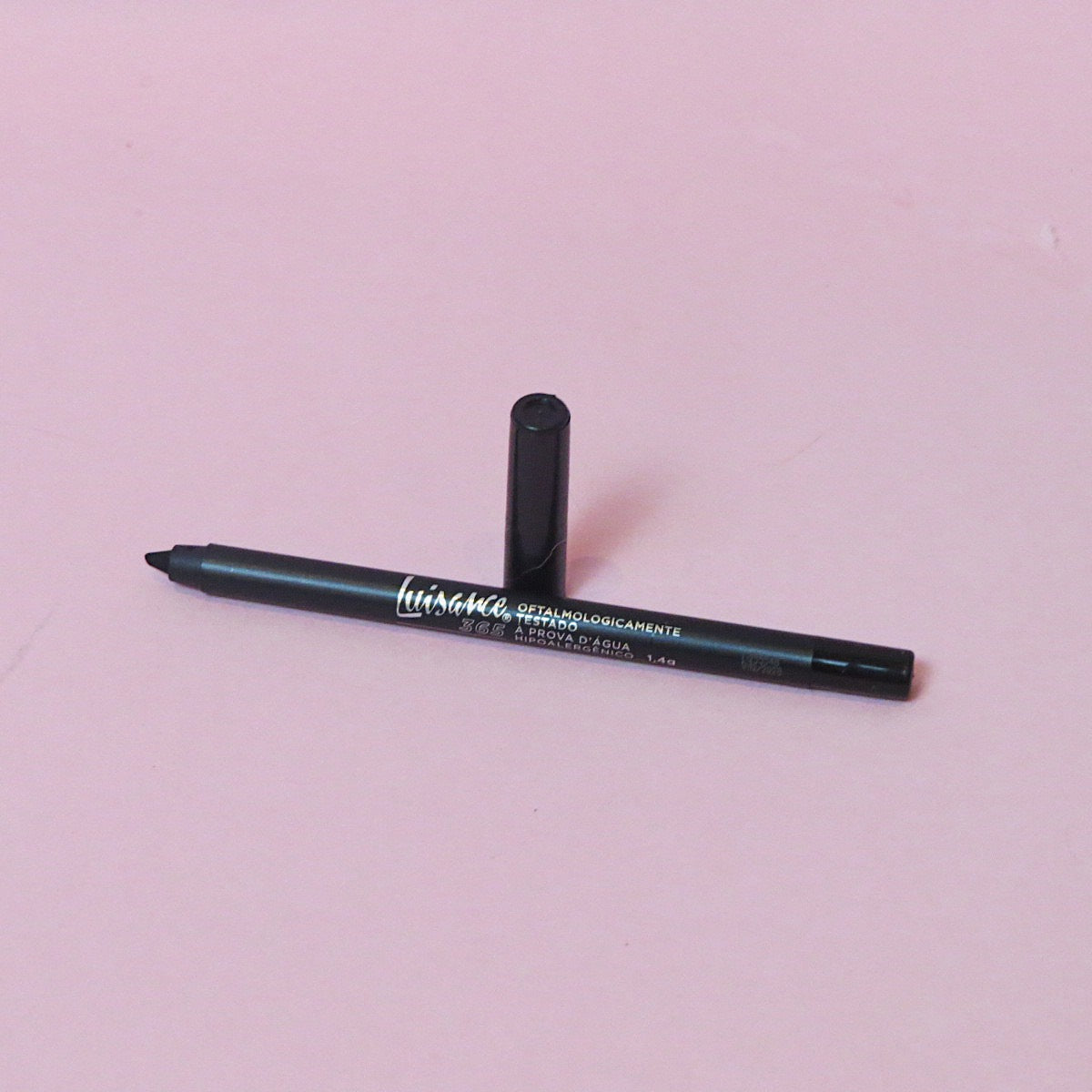 Lápis de Olho Preto